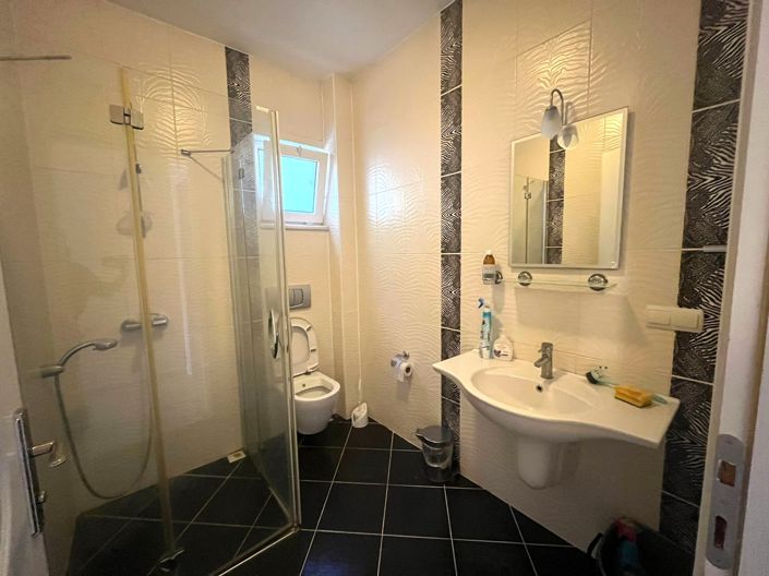 Image No.13-5 Bed Bungalow for sale