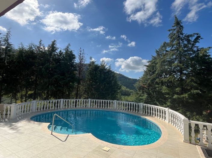 Image No.2-5 Bed Bungalow for sale