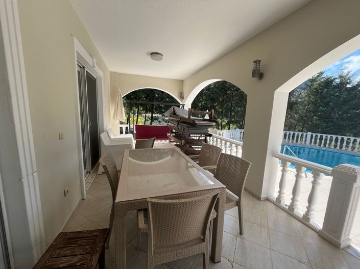 Image No.7-5 Bed Bungalow for sale