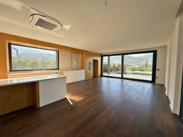 Modern Single-Storey Yalikavak Property For Sale - Beautiful large windows