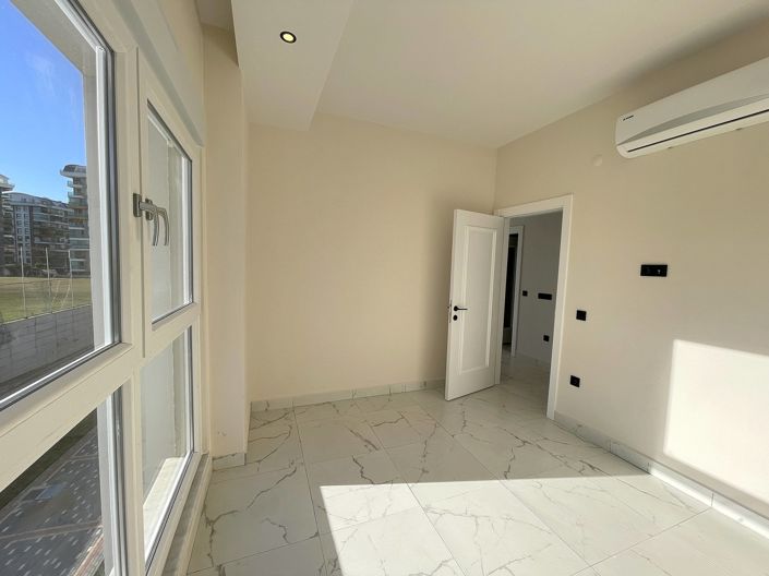 Image No.15-2 Bed Apartment for sale