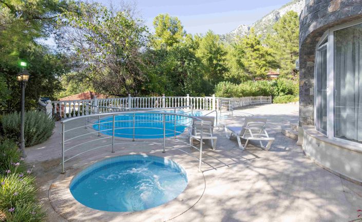 Image No.2-4 Bed Villa for sale