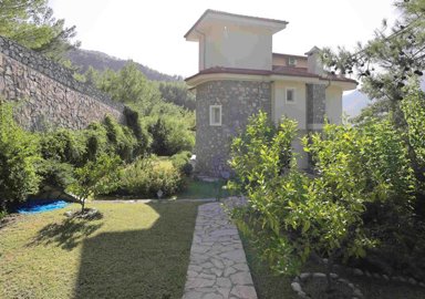 Detached Lake View Dalaman Property For Sale - Private secluded gardens
