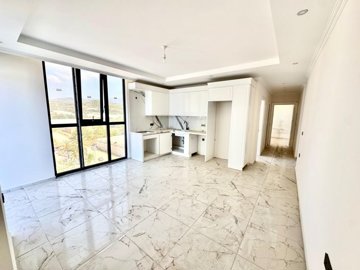 Brand-New Alanya Apartment For Sale - Corner kitchen and entrance