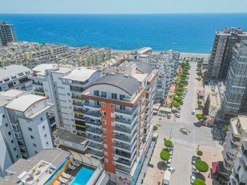 Sea View Penthouse Apartment For Sale in Mahmutlar - Complex 150m from the coastline