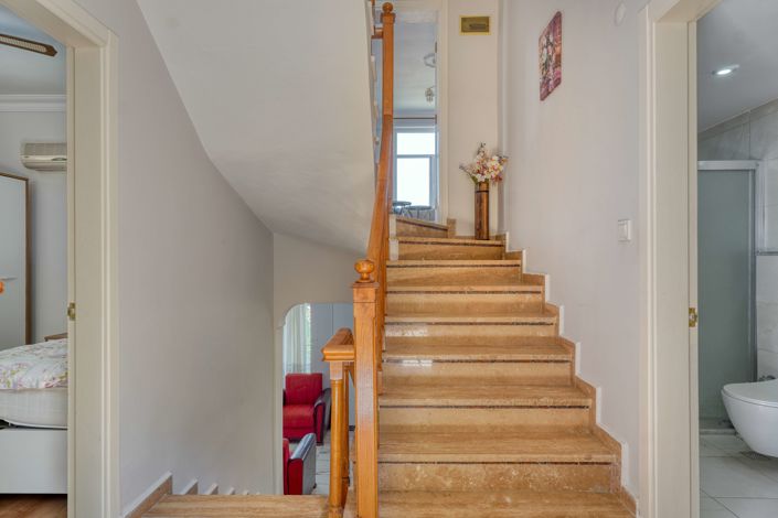 Image No.12-3 Bed Villa for sale