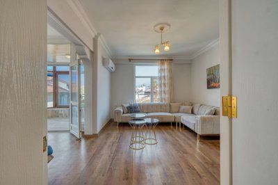 Outstanding Alanya Villa For Sale In Kestel - Into the main lounge