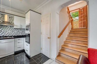 Outstanding Alanya Villa For Sale In Kestel - Entrance down to the lower ground floor