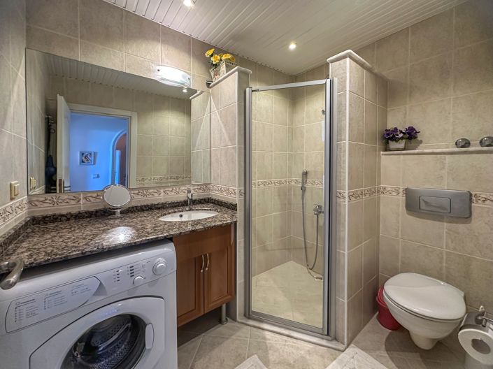 Image No.15-2 Bed Apartment for sale