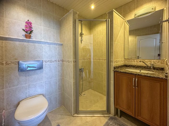 Image No.21-2 Bed Apartment for sale