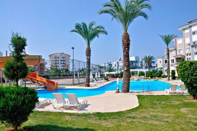 Sizeable Alanya Penthouse For Sale In Cikcilli - Communal swimming pool