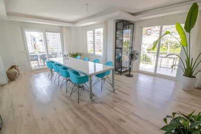 Sizeable Alanya Penthouse For Sale In Cikcilli - Huge open-plan living space