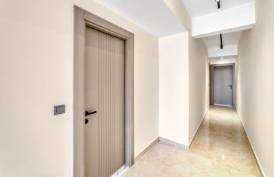 Renovated Alanya Beachfront Apartment For Sale - Hallway