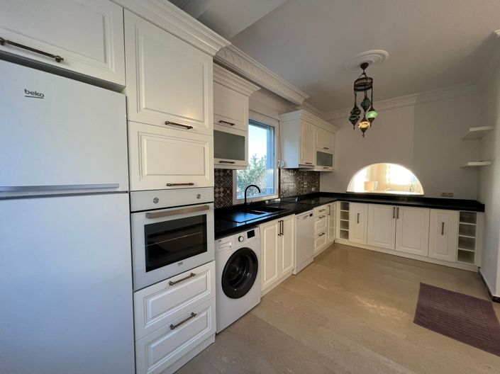 Image No.10-3 Bed Villa for sale