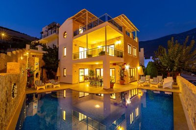 Stone Built Kalkan Villa For Sale – A beautiful four bedroom villa