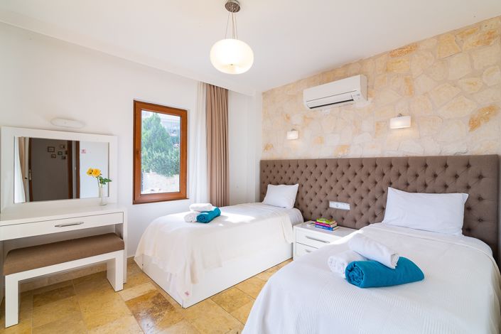 Image No.17-4 Bed Villa for sale