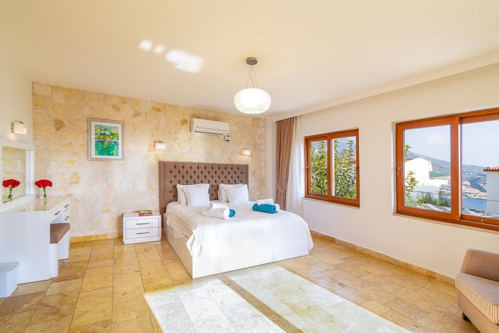 Image No.19-4 Bed Villa for sale