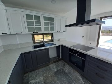 Newly Built, Single-Storey Yalikavak Property For Sale - Lots of cabinet storage