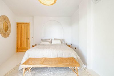 Newly Built Bodrum Villa For Sale In Central Gumusluk - Master bedroom with terrace access