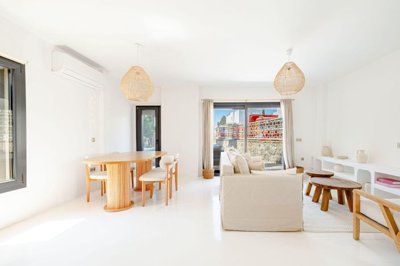 Newly Built Bodrum Villa For Sale In Central Gumusluk - Lounge and dining space