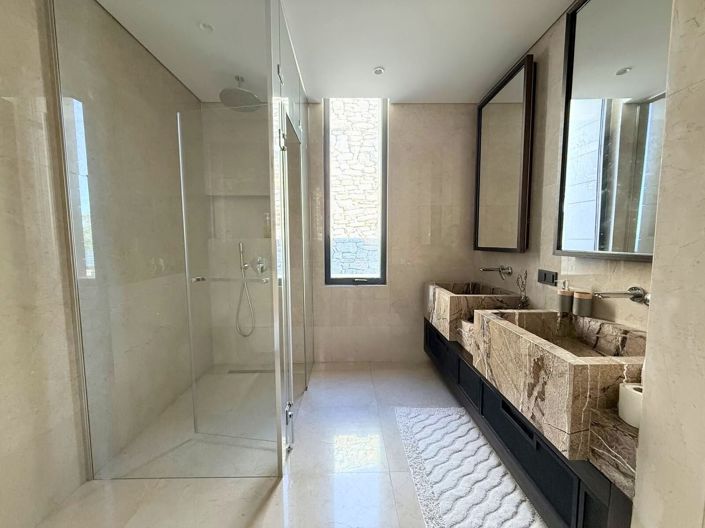 Image No.16-7 Bed Villa for sale