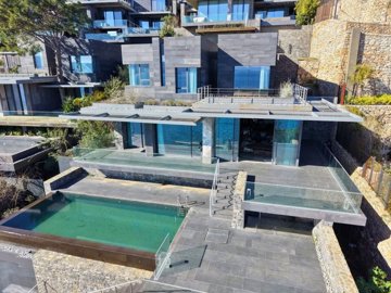 Sensational Seafront Villa In Bodrum For Sale - Superb outdoor space with sun terraces