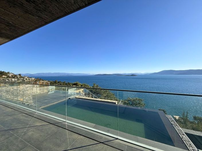 Image No.8-7 Bed Villa for sale