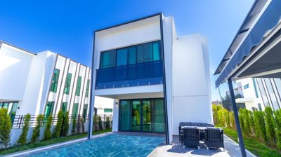 Upscale Villa For Sale In Belek, Antalya - Two-storey villa in Belek