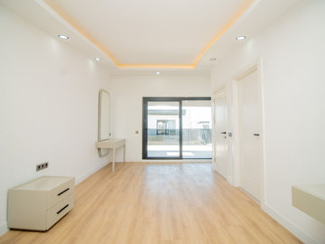 Outstanding Villa For Sale In Antalya - Spacious double bedroom