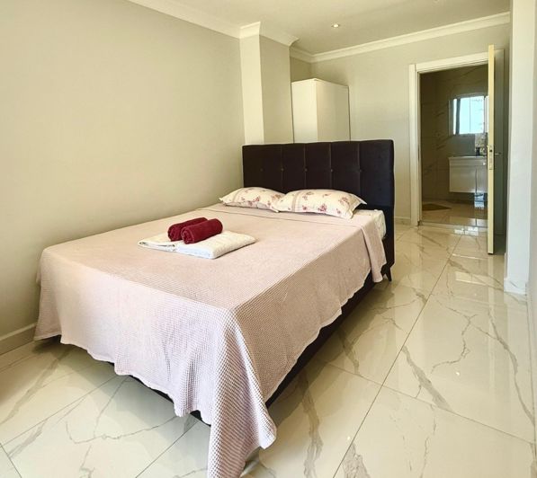 Image No.16-4 Bed Apartment for sale