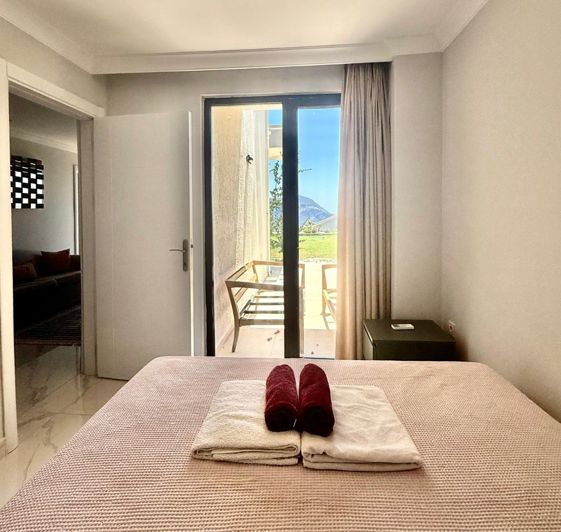 Image No.17-4 Bed Apartment for sale