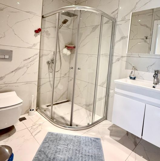 Image No.20-4 Bed Apartment for sale