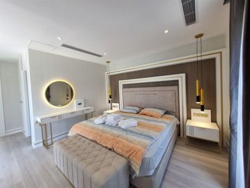 Ready-To-Move Villa For Sale In Antalya - Double bedroom with ensuite bathroom