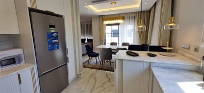 Ready-To-Move Villa For Sale In Antalya - Kitchen to the lounge