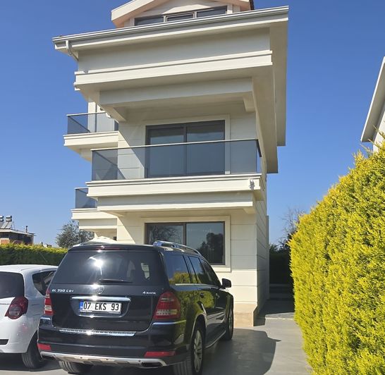 Image No.13-4 Bed Villa for sale