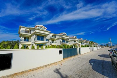 Must-See Villa For Sale In Belek, Antalya - Secure gated parking