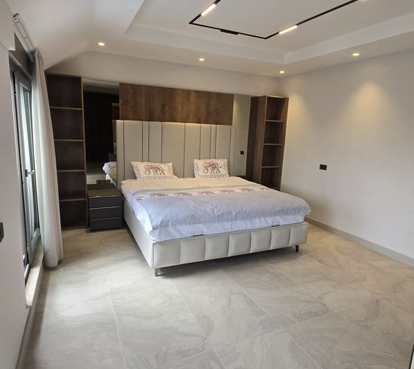 Image No.14-6 Bed Villa for sale