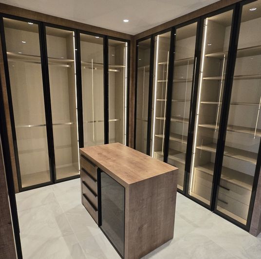 Image No.15-6 Bed Villa for sale