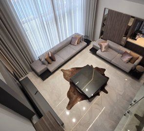 Exceptional Villa With A Private Pool & Spa Facilities For Sale in Belek, Antalya - Bright and airy lounge