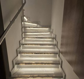 Exceptional Villa With A Private Pool & Spa Facilities For Sale in Belek, Antalya - Lit staircase