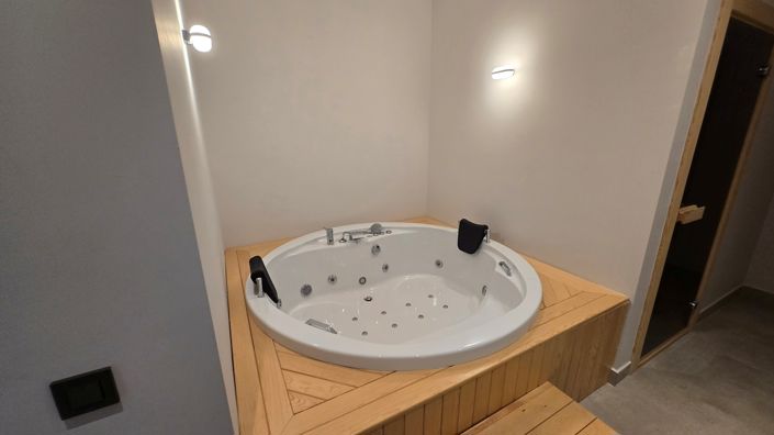 Image No.17-4 Bed Villa for sale