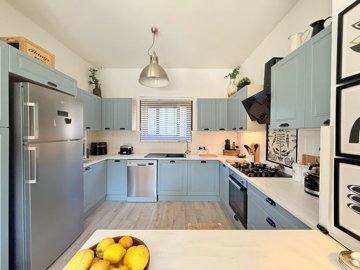 Outstanding Bodrum Villa For Sale - Kitchen with appliances built-in