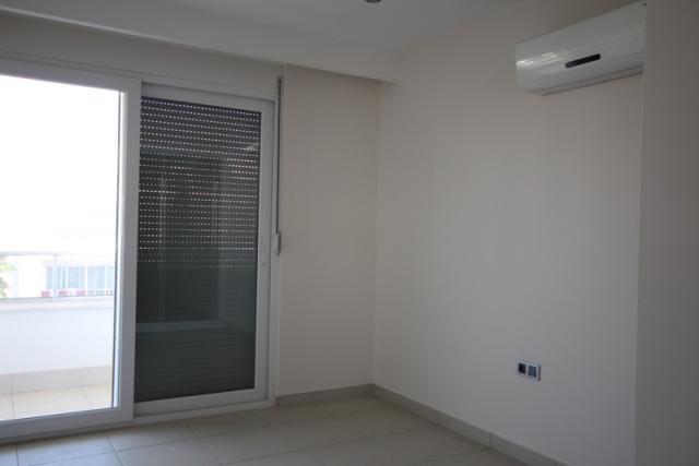 Image No.12-3 Bed Apartment for sale