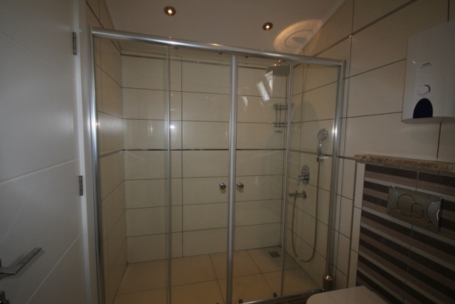 Image No.18-3 Bed Apartment for sale