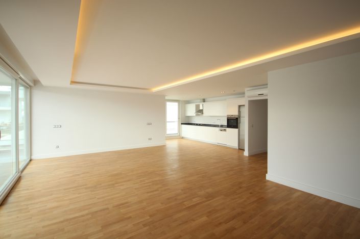 Image No.13-3 Bed Apartment for sale