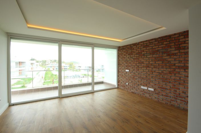 Image No.15-3 Bed Apartment for sale