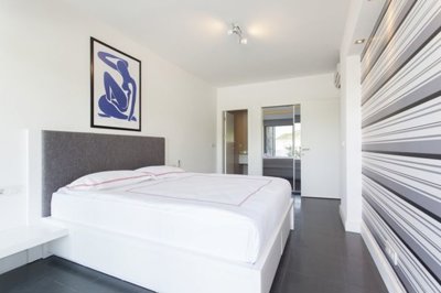 Side 2-Bed Luxury Penthouse - Bedroom 2