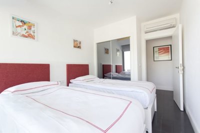 Side 2-Bed Luxury Penthouse - 2 bedrooms