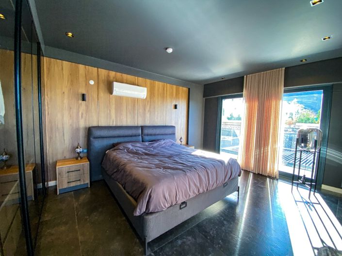 Image No.10-4 Bed Villa for sale