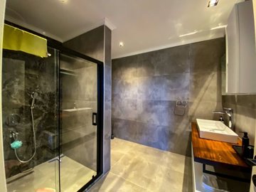 Smart Home Villa For Sale In Hisaronu - Luxury ensuite shower room